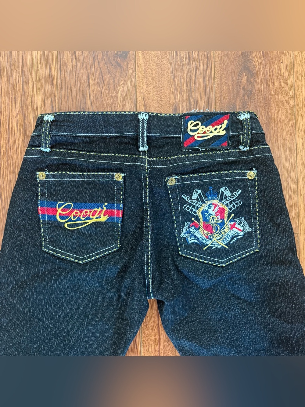 Vintage Coogi Womens 7/8 Embroidered Low Rise Straight Leg Jeans Y2K Crest